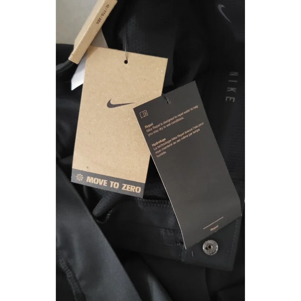 Nike Dri-Fit Size 42 Standard Fit Men's Golf Shorts  Black
